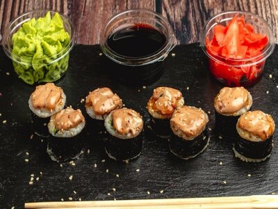 Запеченный Маки с Лососем 