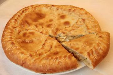 Пирог мясом и картофелем 23 см