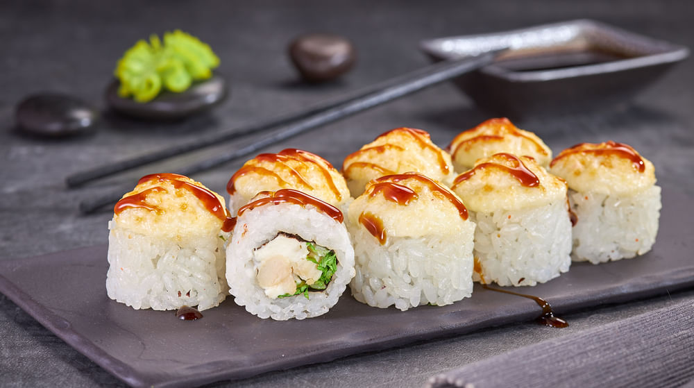 Ролл Нежный с курицей запеченный