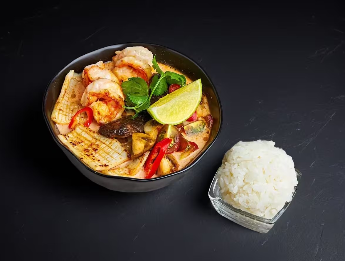 Том Ям с морепродуктами