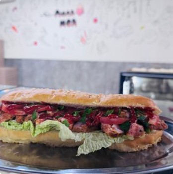 Шаурма в булочке со свининой