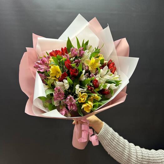 Радужные альстромерии