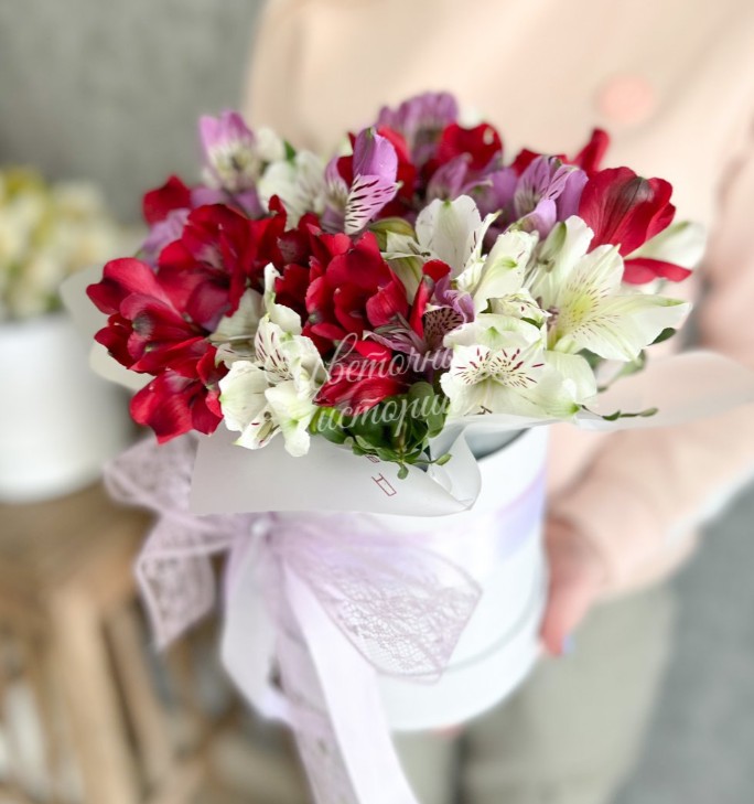 Композиция «Сияние цвета»