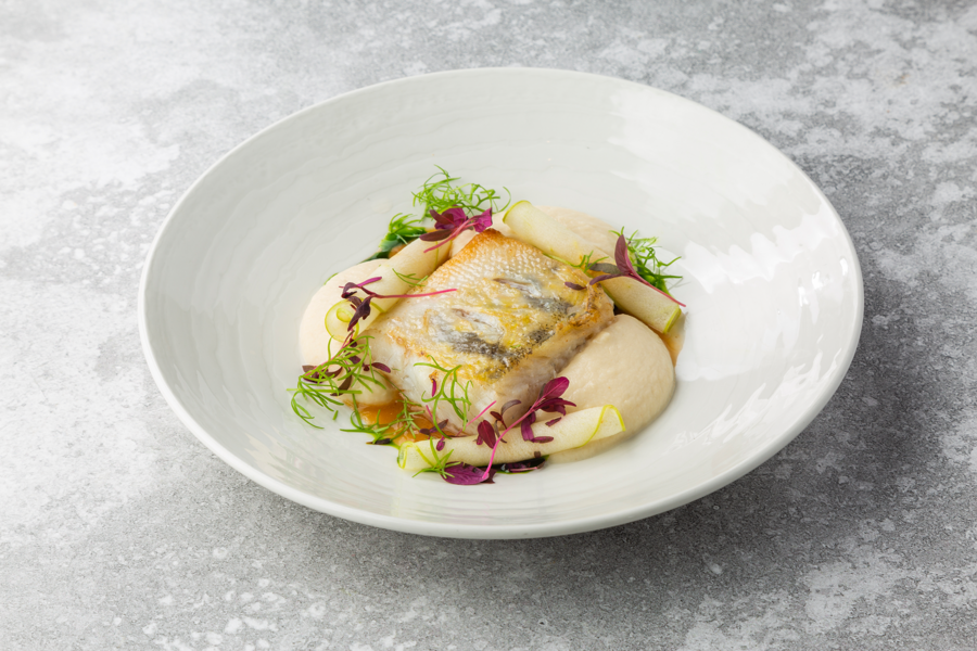 Судак по-новгородски с пюре из сельдерея