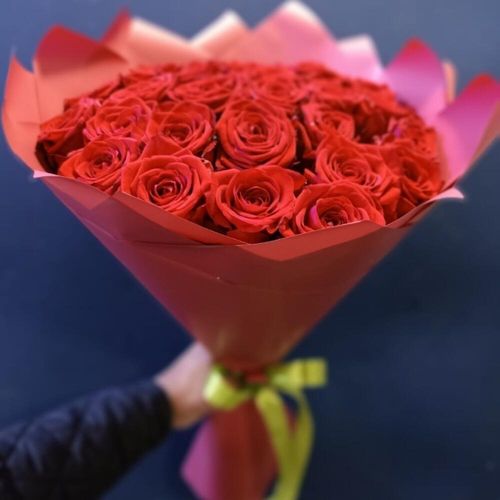 25 красных роз