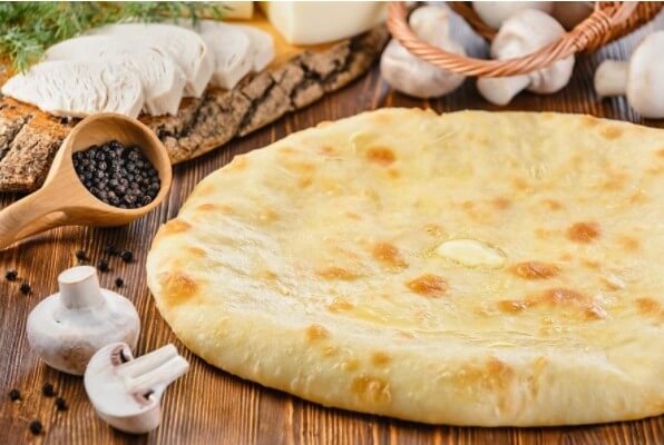 Пирог с картофелем и грибами 800г
