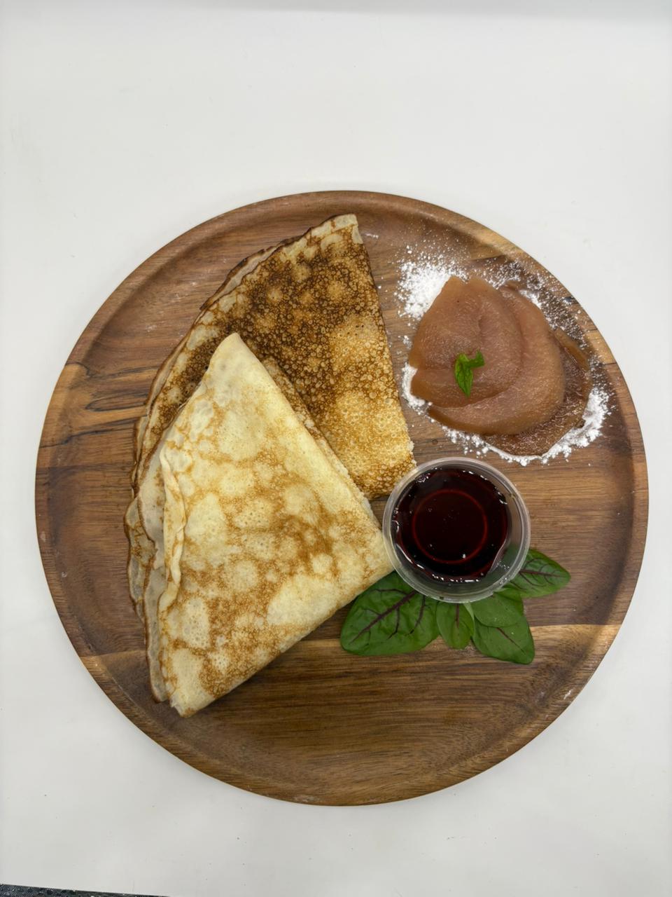 Блины с мёдом и пряной грушей