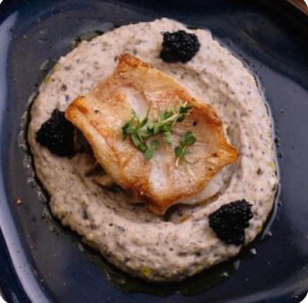 Окунь с картофельно-грибным Пармантье