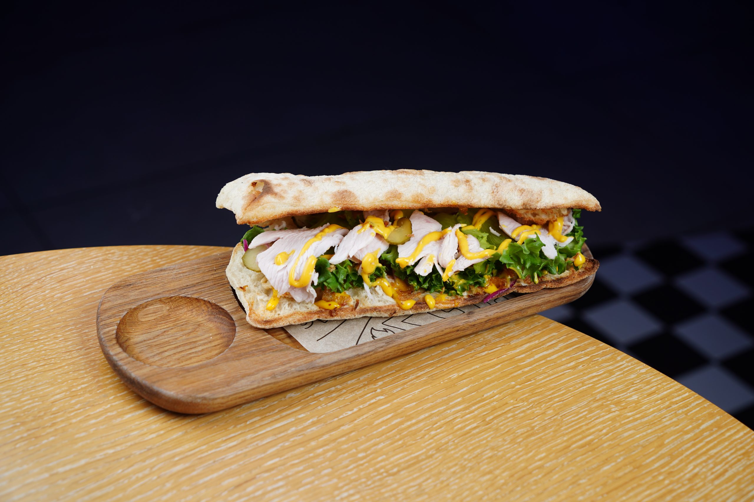 Панини с индейкой и салатным миксом