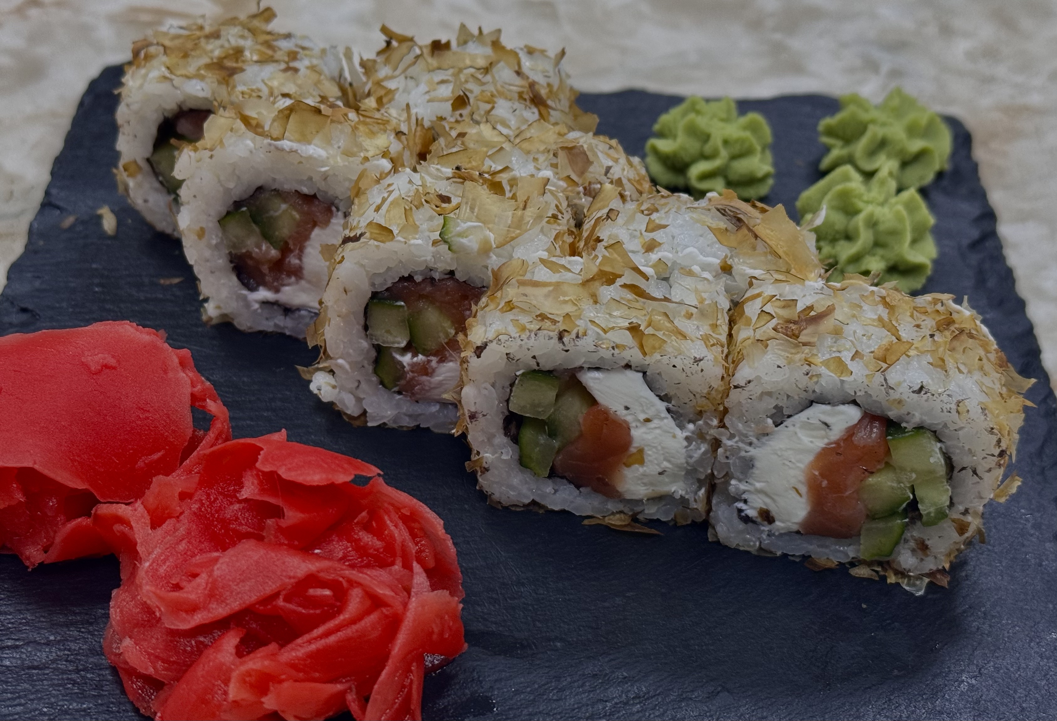 Бонито с лососем 