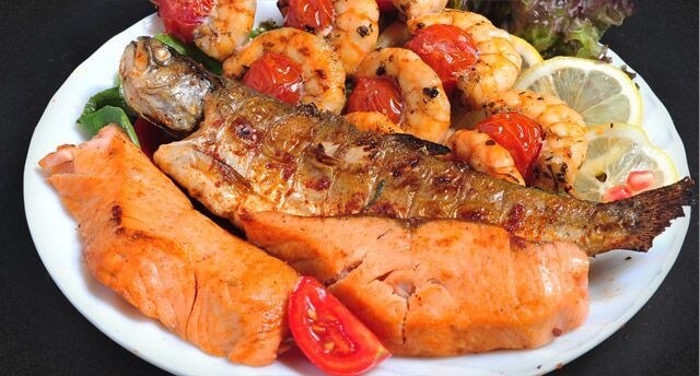 Рыбное ассорти на мангале