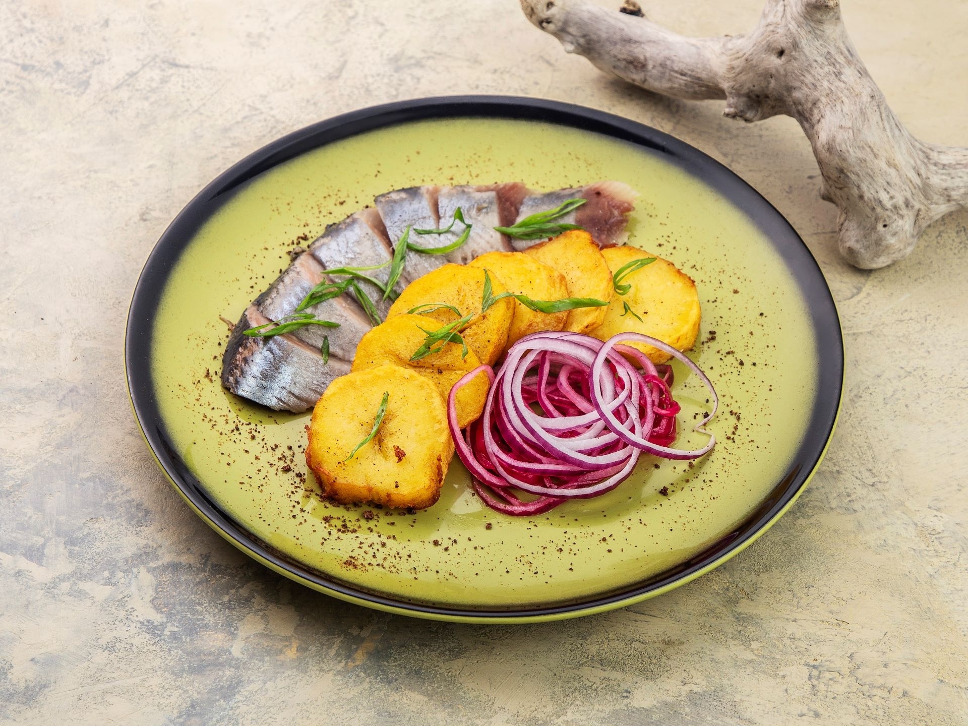 Ломтики селедки