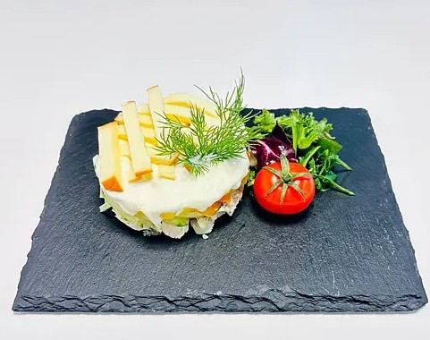 Салат Софья с курицей и коп. сыром