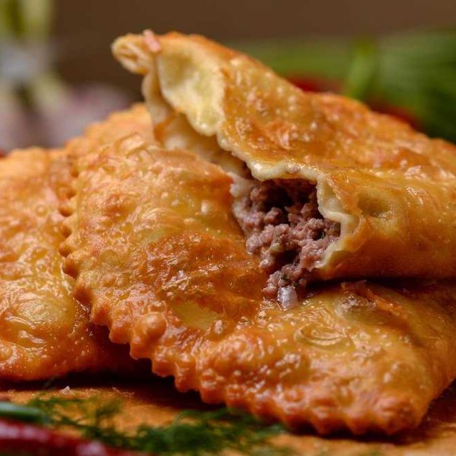 Чебурек с мясом говядины