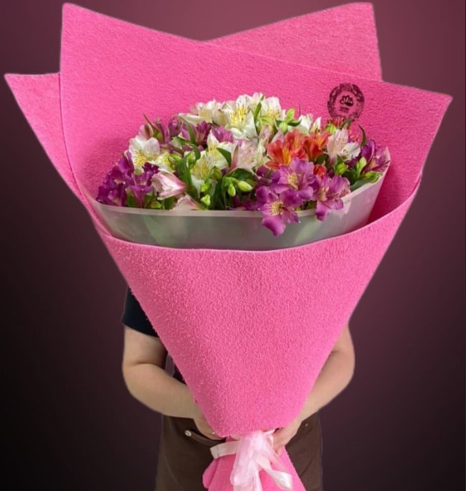 Букет альстромерии