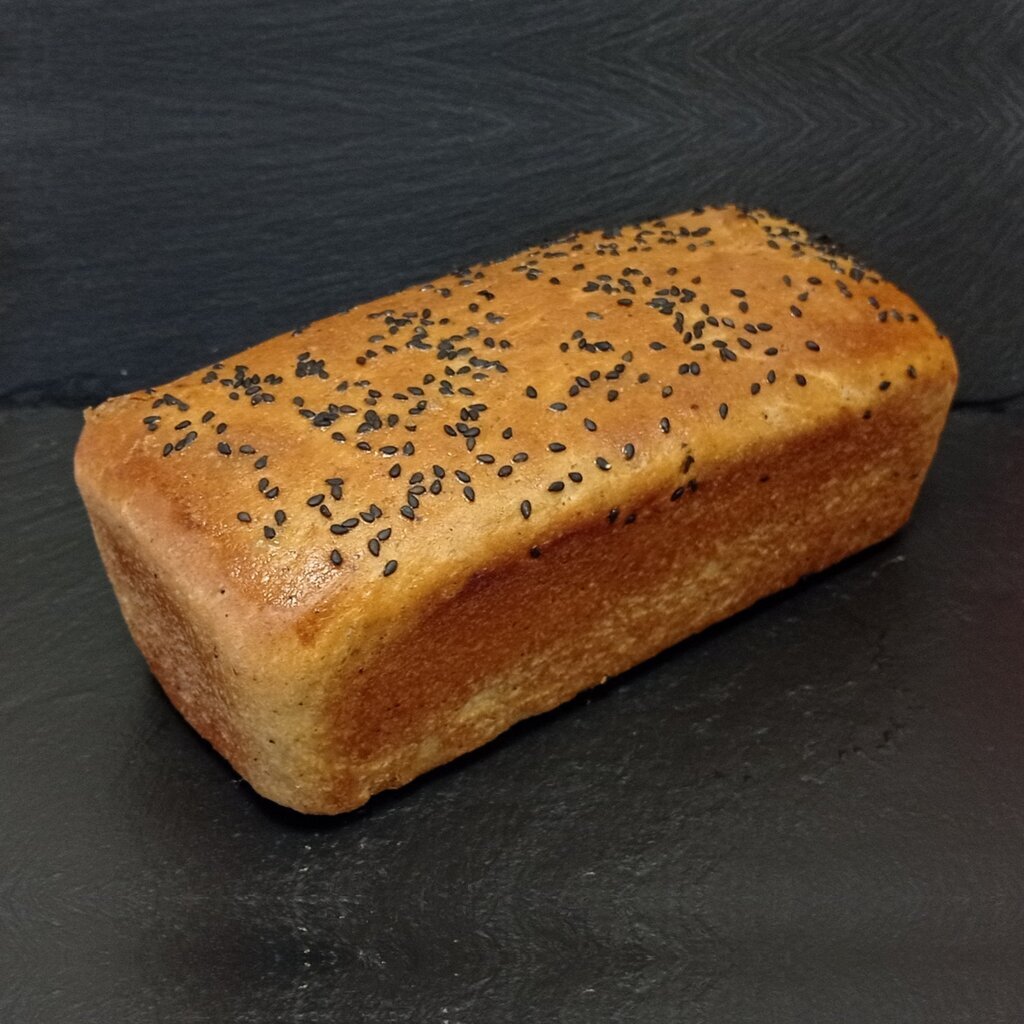 Хлеб ручной работы ржаной