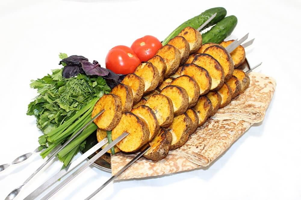Картофель на мангале
