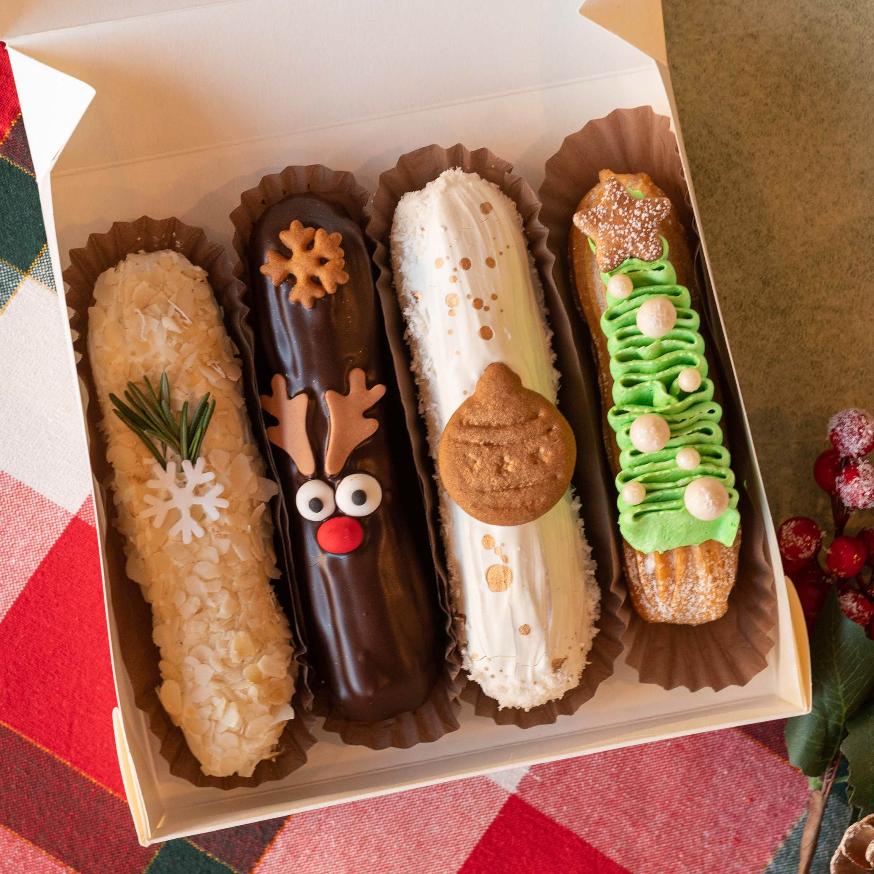 Набор эклеров "Олень"