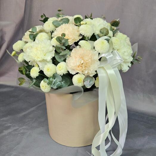 Нежный букет из самых стойких цветов-диантусов