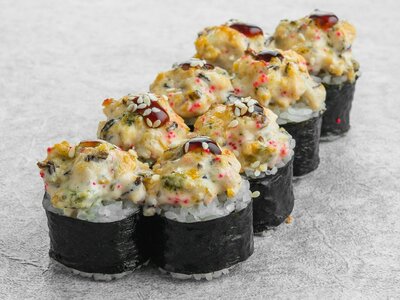 Запеченный ролл с мидиями