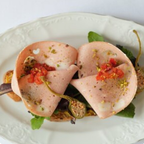 Брускетта с мортаделлой