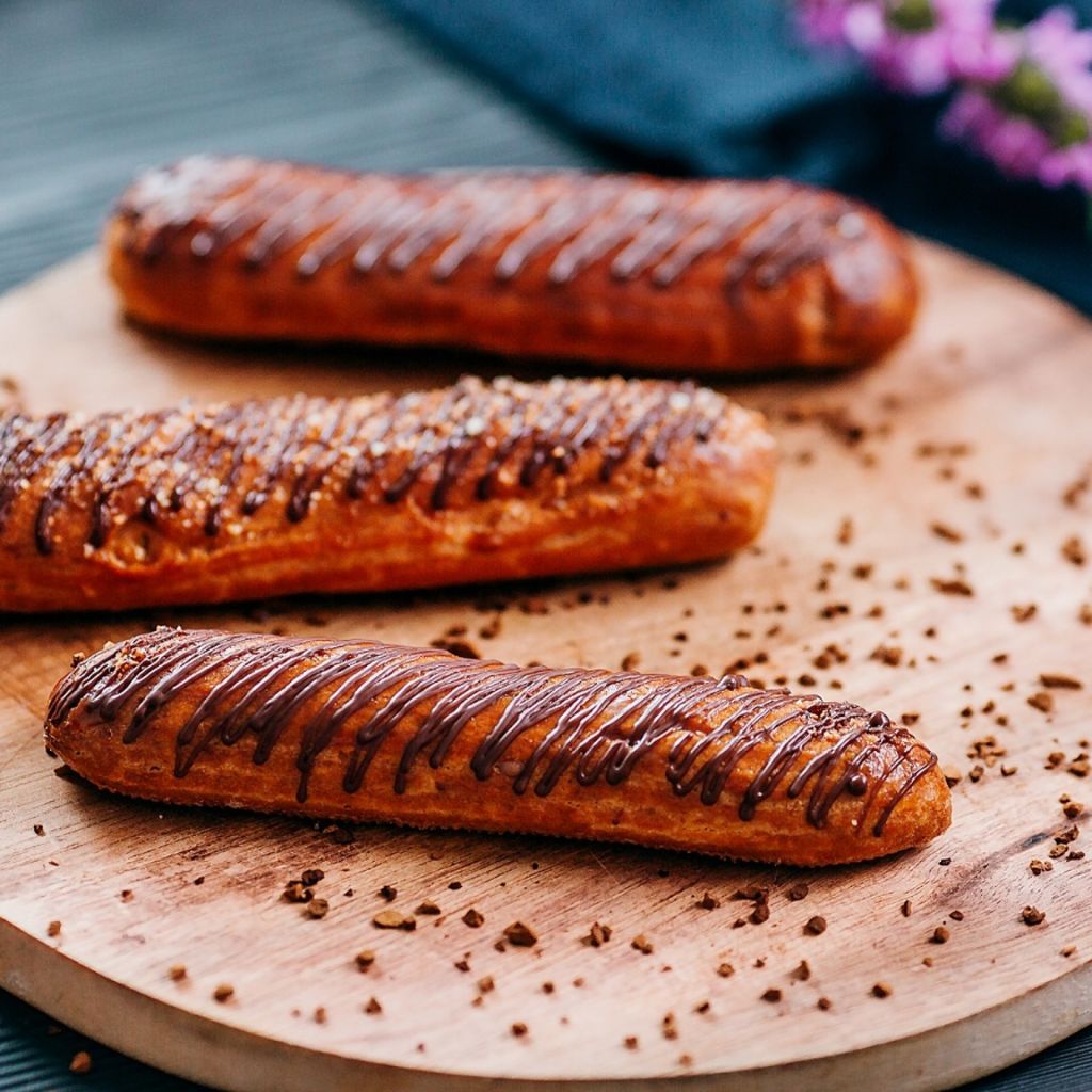 Эклер шоколадный пломбир