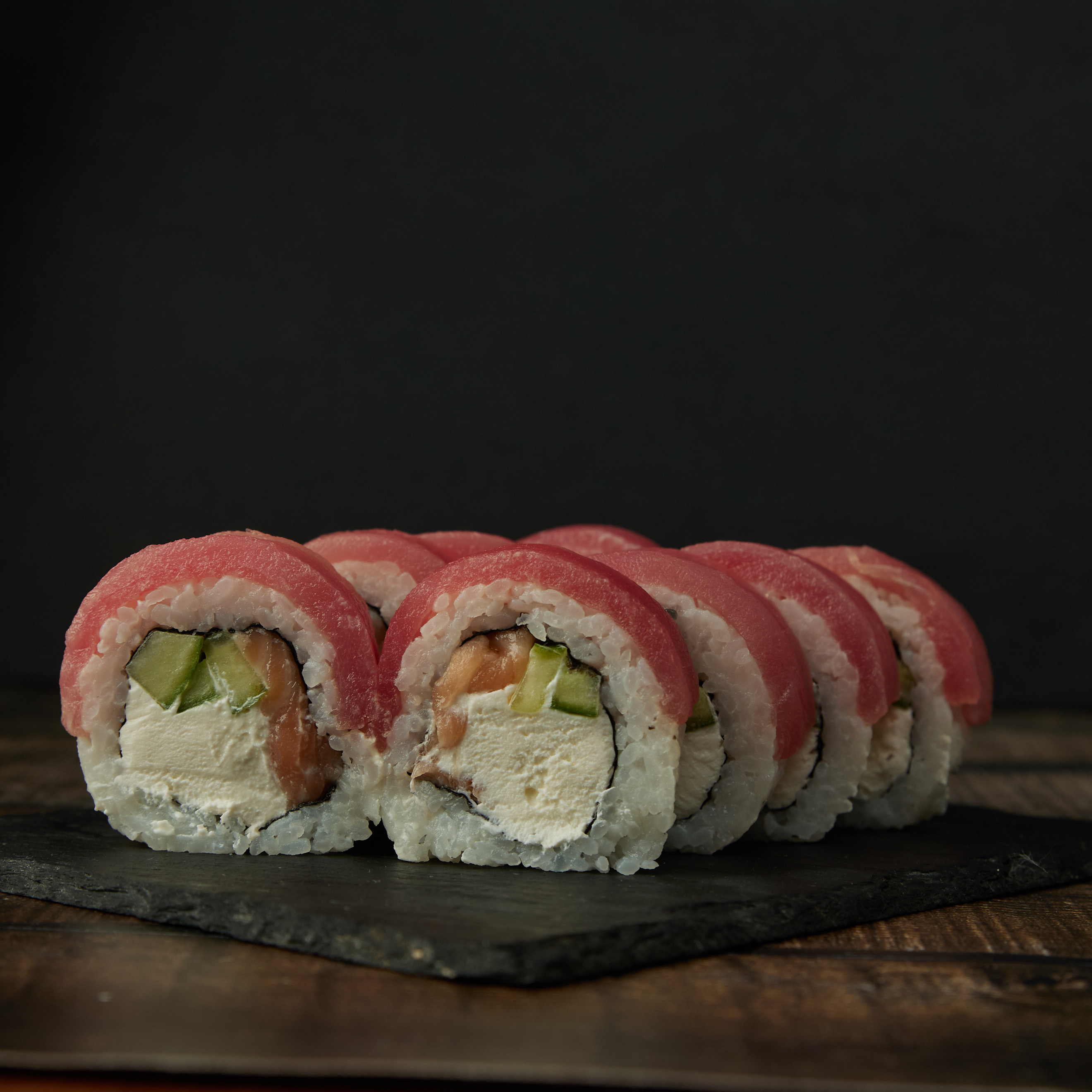 Тунец с лососем