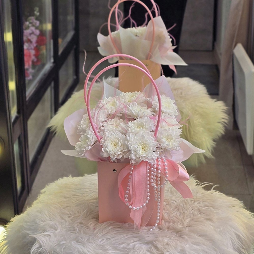 №23 Сумочка с белой хризантемой