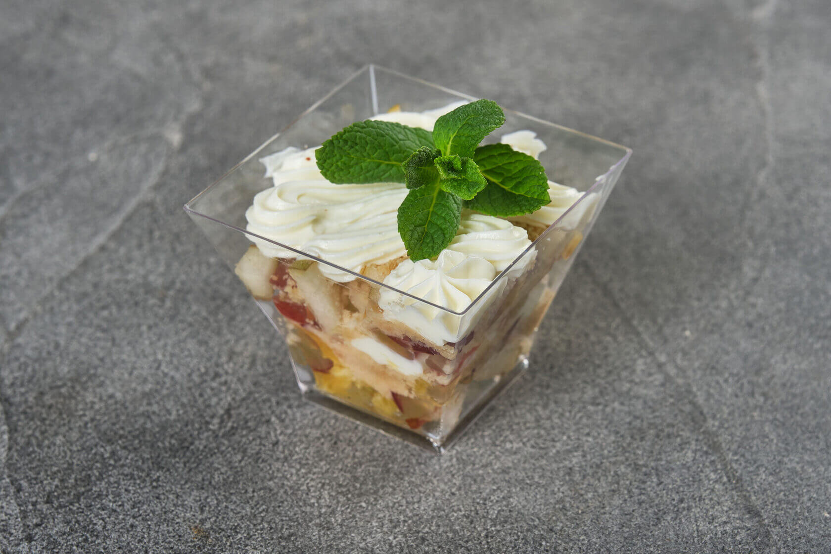 Десерт Frutta