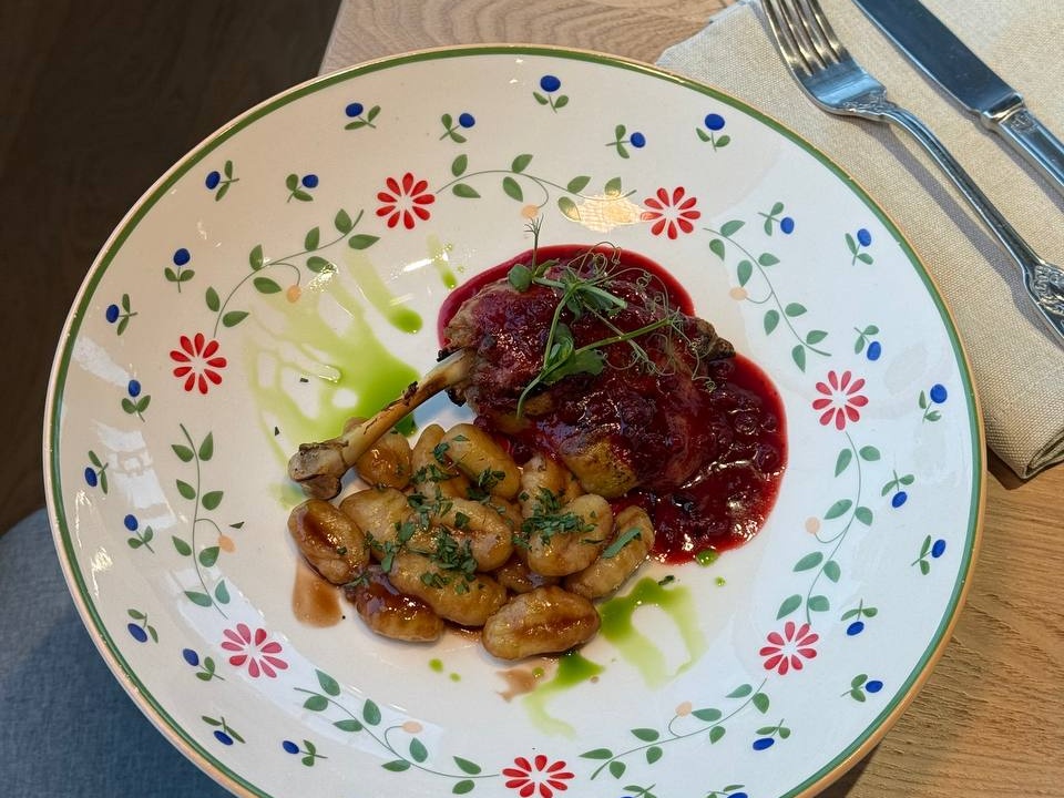 Утиная ножка конфи с картофельными ньокками