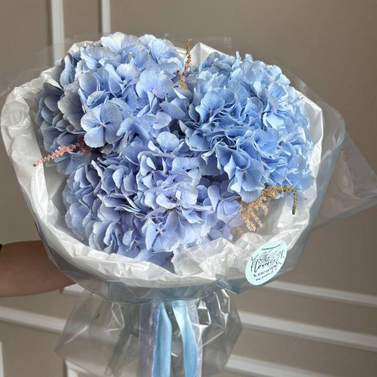 Моно букет из гортензий (предзаказ)