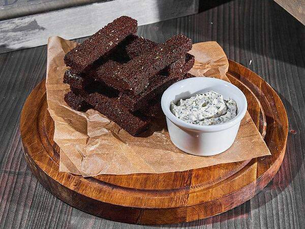 Гренки чесночные