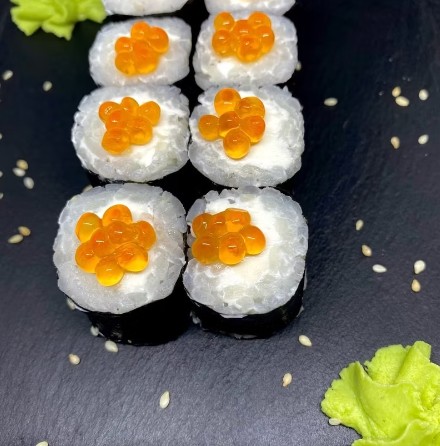 Классический с икрой лосося