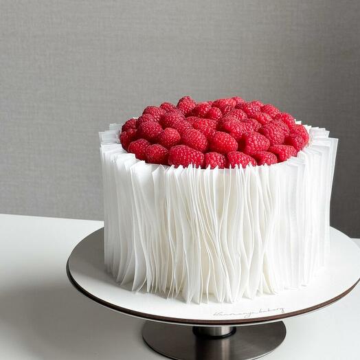 Торт с малиной 