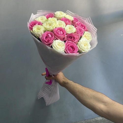 Нежный букет из роз