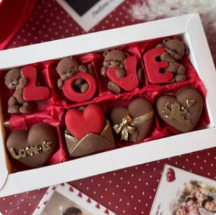 Набор из 8 шоколадных конфет