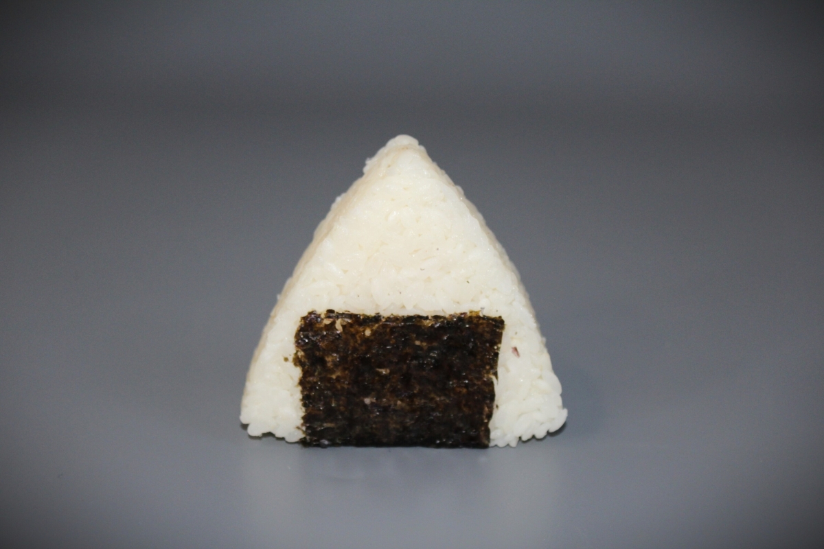 Онигири с крабом