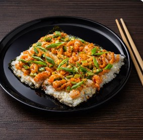 Суши-пицца с лососем