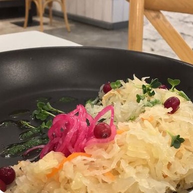 Домашняя квашеная капуста с клюквой