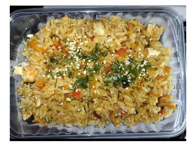 Чесночный рис с курицей