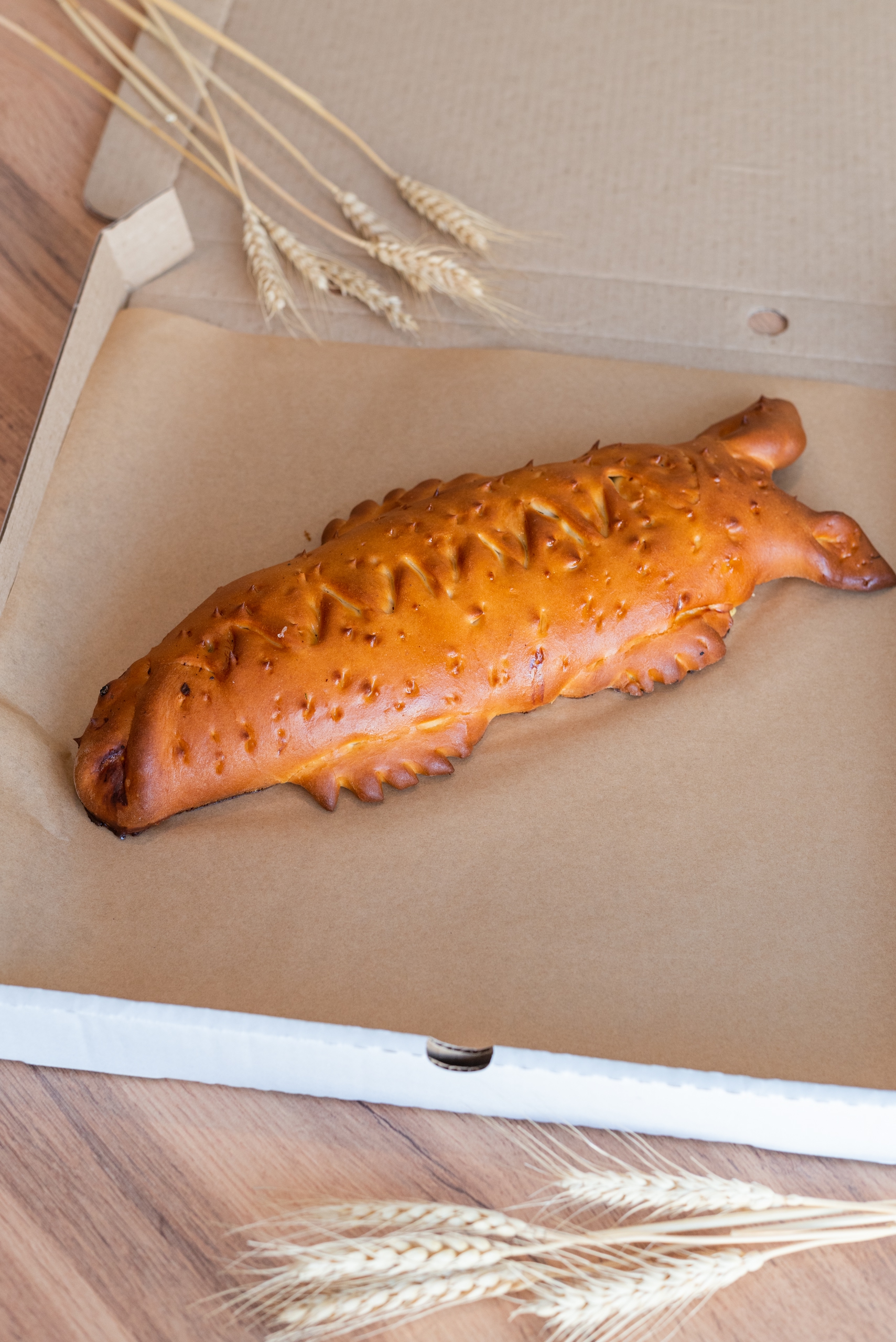 Пирог с треской, сметаной и зеленью 300 грамм