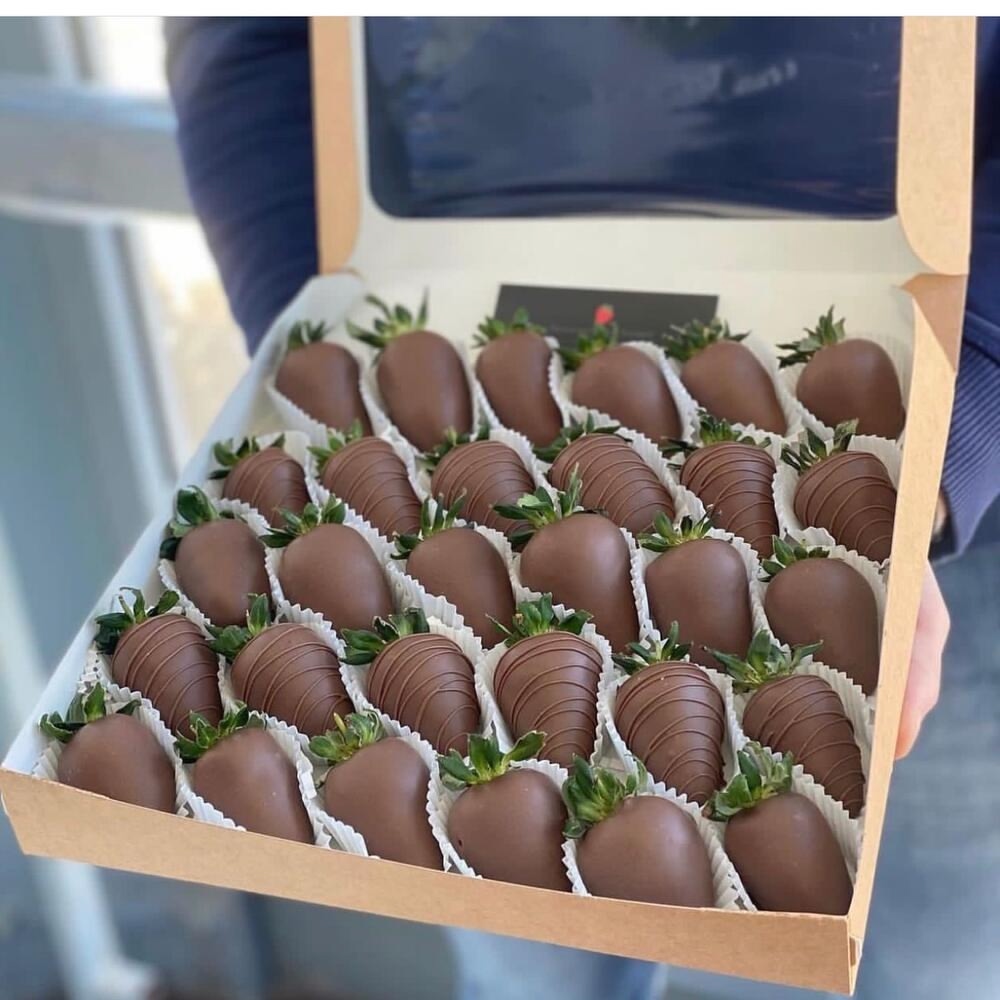 Клубника в молочном шоколаде