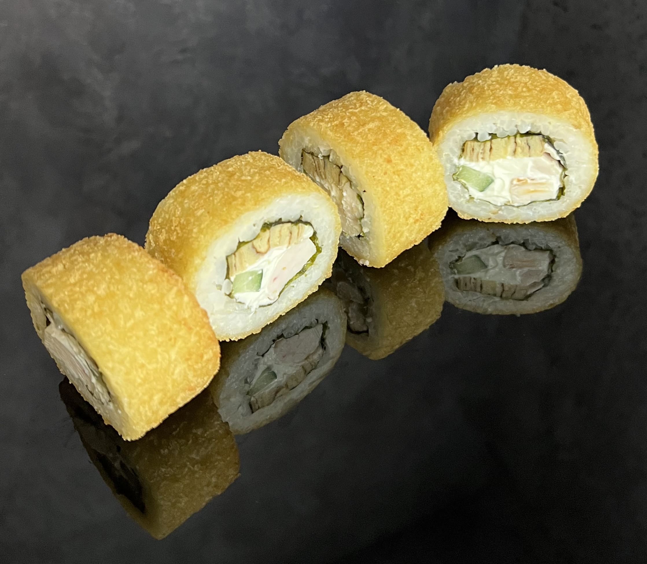 Горячий ролл с курицей 4шт