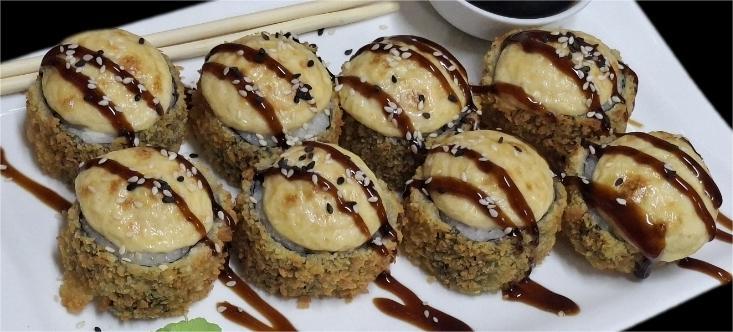 Запечённый жареный ролл с курицей