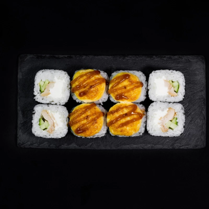 Запеченный ролл с курицей
