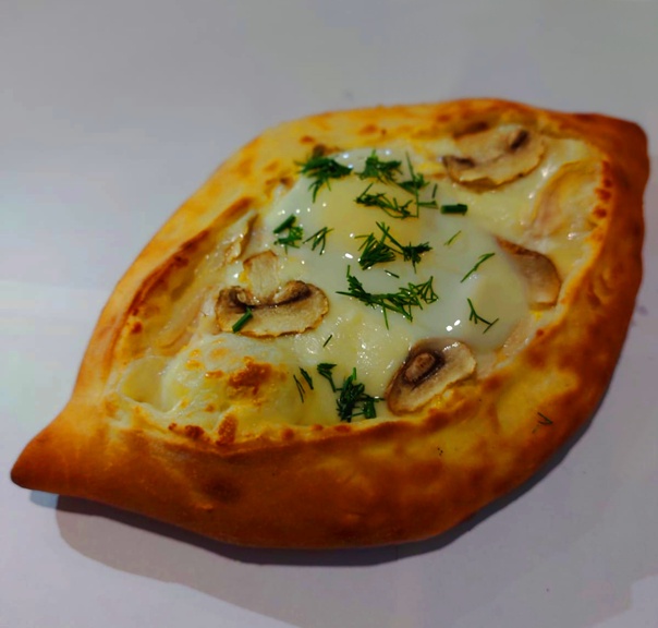 Хачапури с курицей и грибами