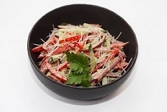 Салат с копченой говядиной