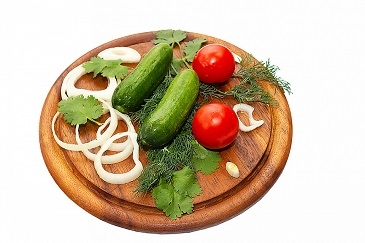 Ассорти из свежих овощей