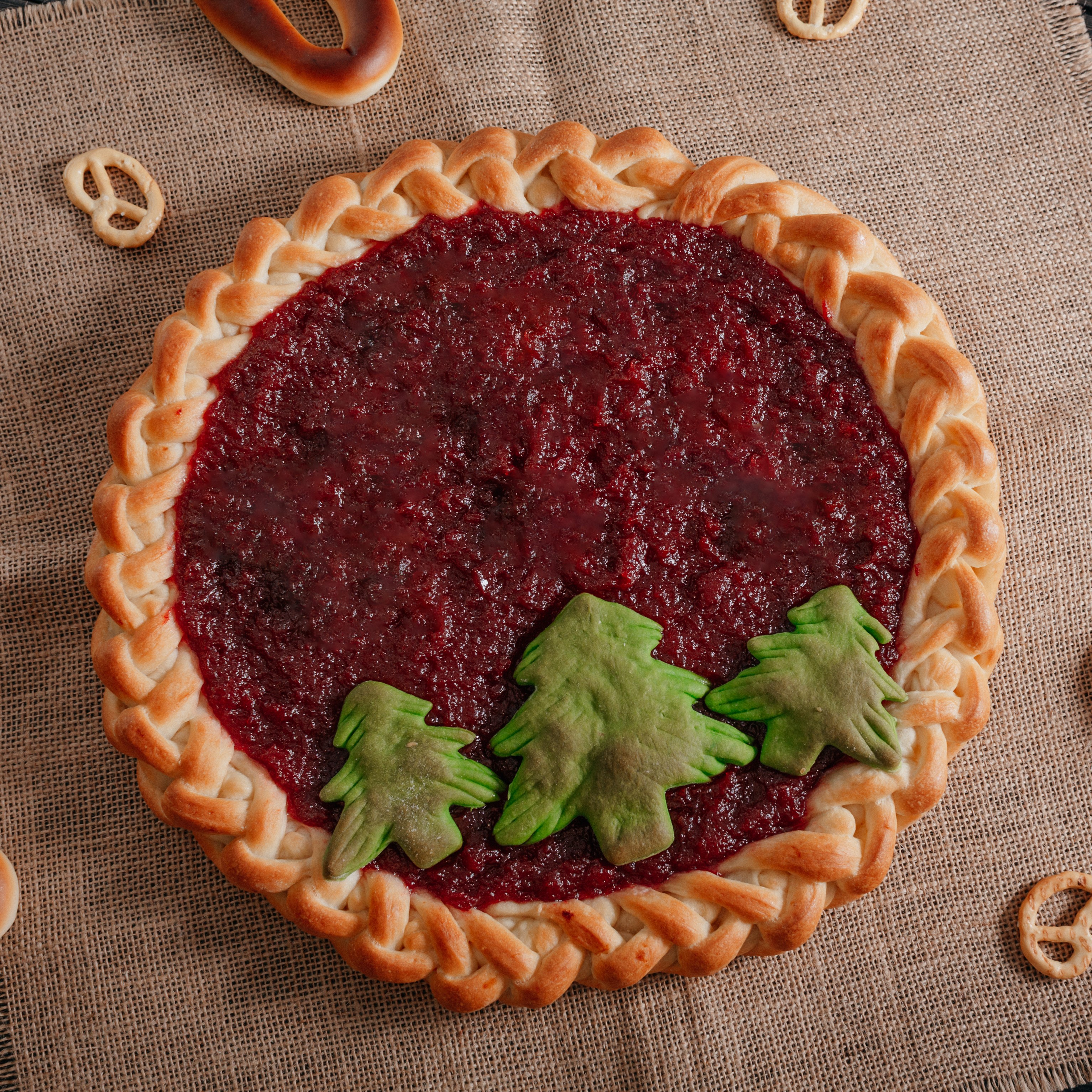 Пирог с вишневый джемом 1,2 кг