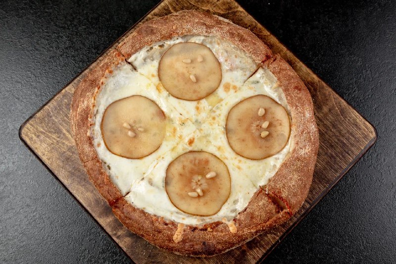 Пицца Napoli "Карамелизированная груша"   